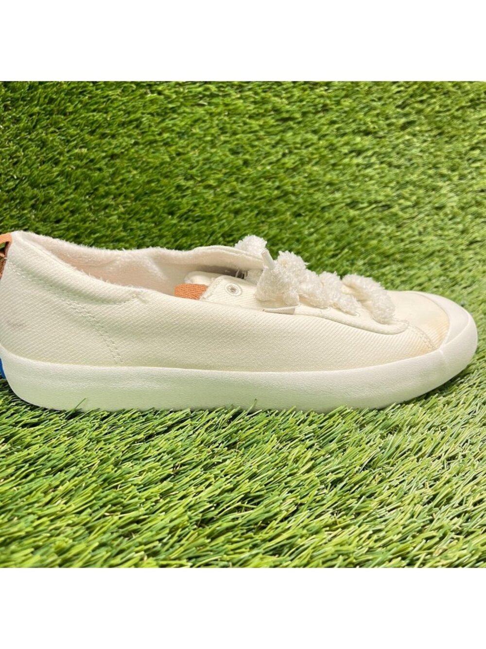 Keds Kickback Toe Cap Heavy Twill Womens Size 9 White Casual Shoes Sneakers